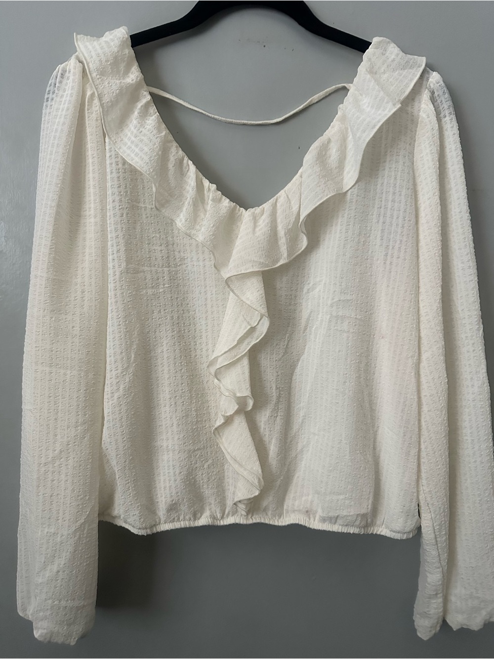 by & by Cream Ruffle V-Neck Long Sleeve Blouse